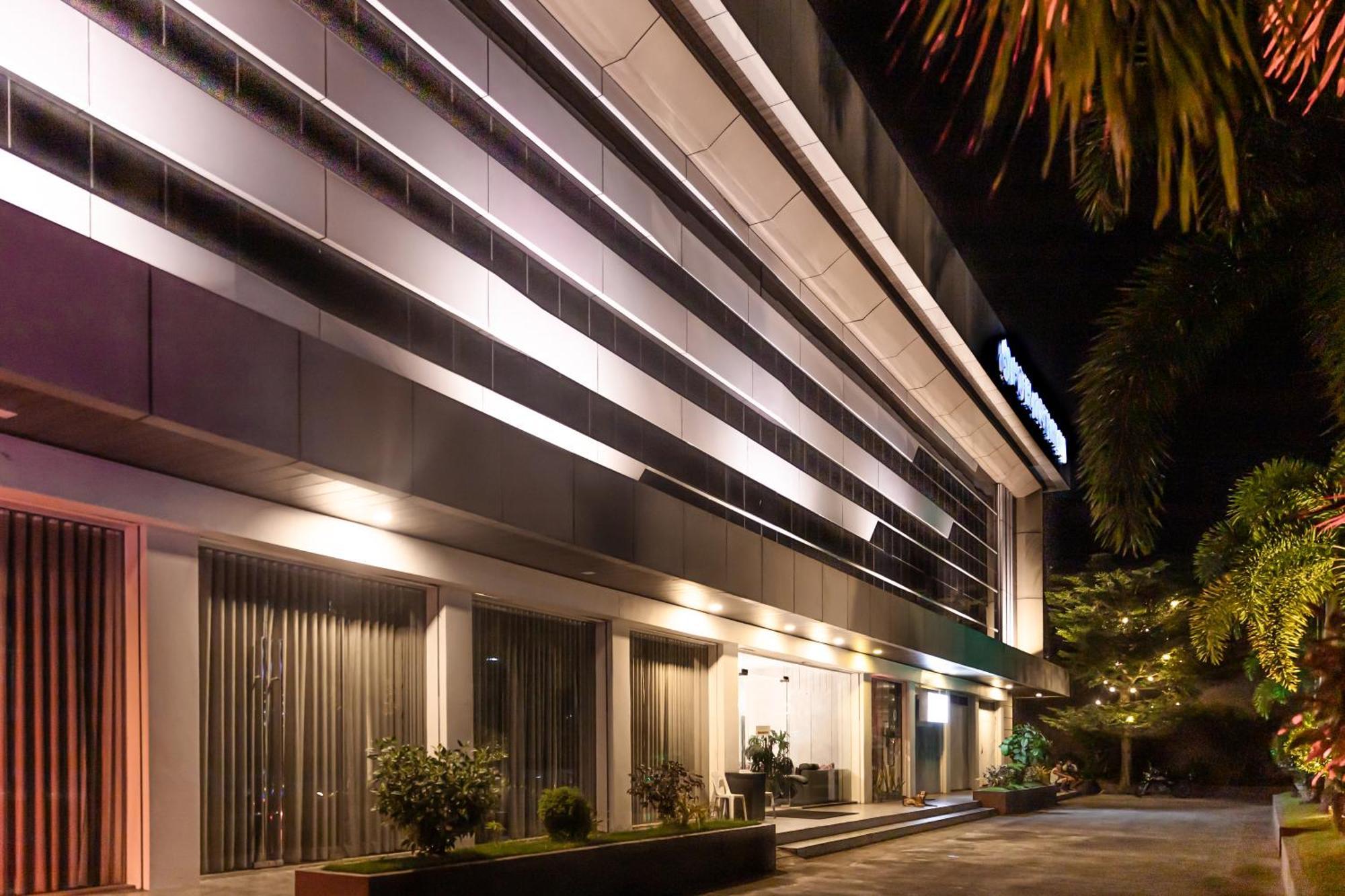 Hotel Costa Brava Tacloban Zewnętrze zdjęcie