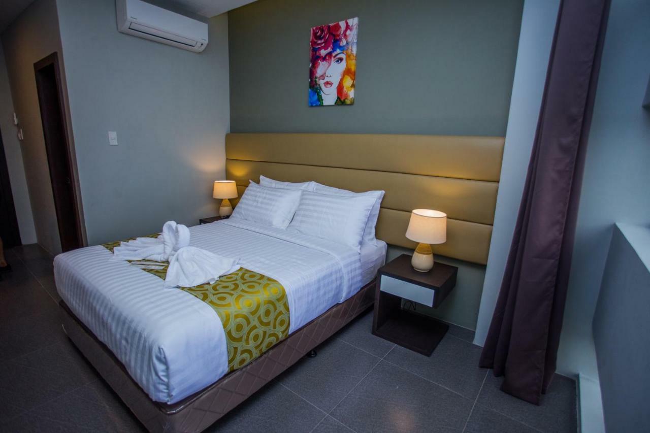 Hotel Costa Brava Tacloban Zewnętrze zdjęcie