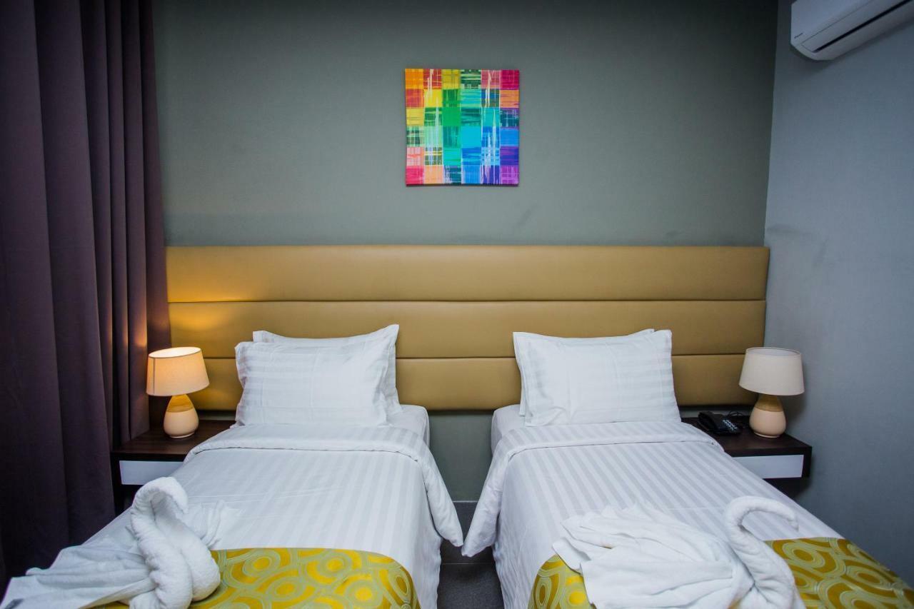 Hotel Costa Brava Tacloban Zewnętrze zdjęcie