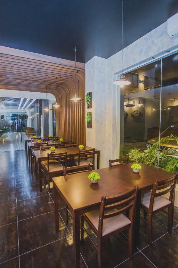 Hotel Costa Brava Tacloban Zewnętrze zdjęcie